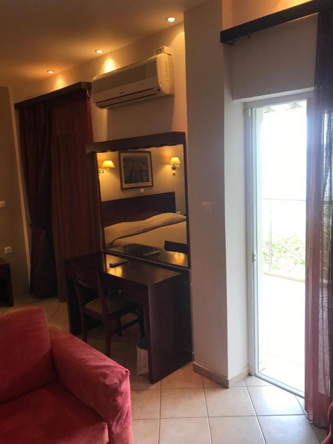Plaza Hotel Nafpaktos Eksteriør billede